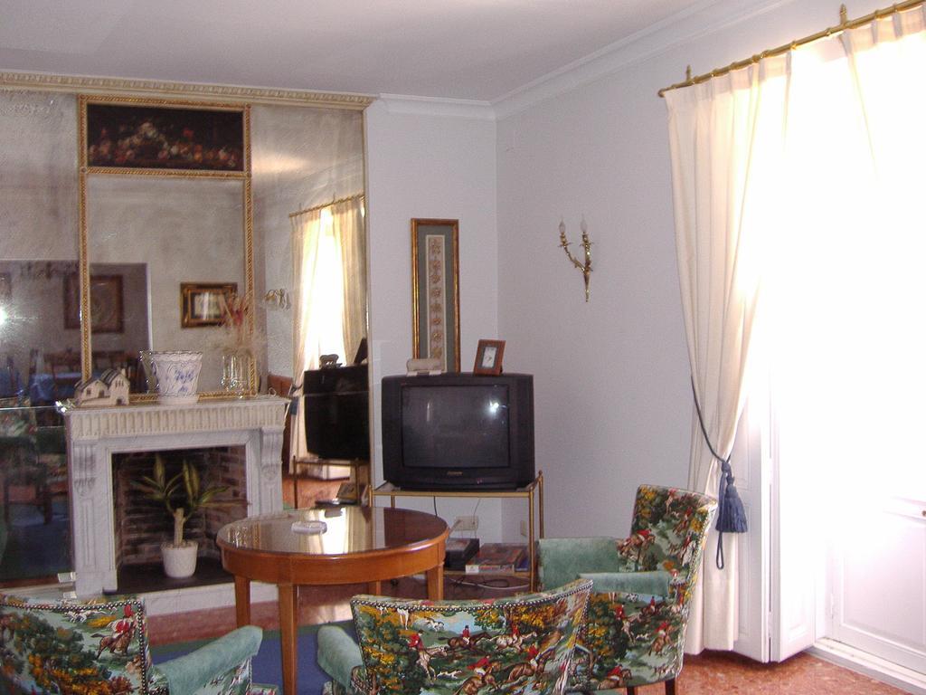 Palacio De Monfarracinos Benavente Luaran gambar