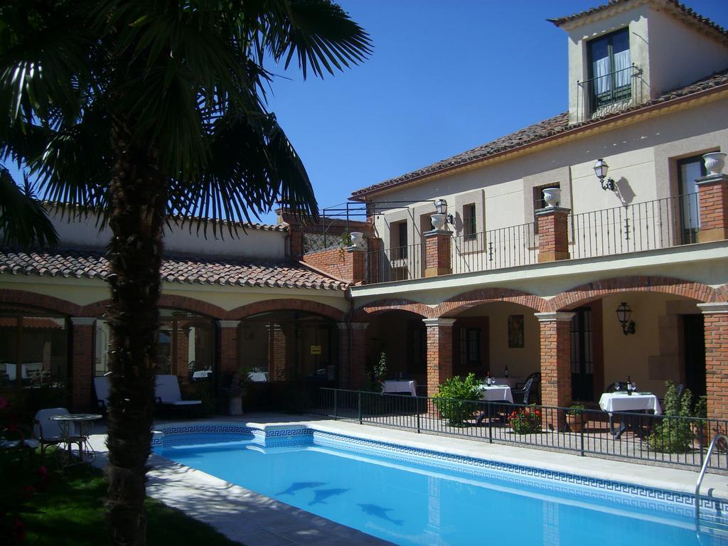 Palacio De Monfarracinos Benavente Luaran gambar