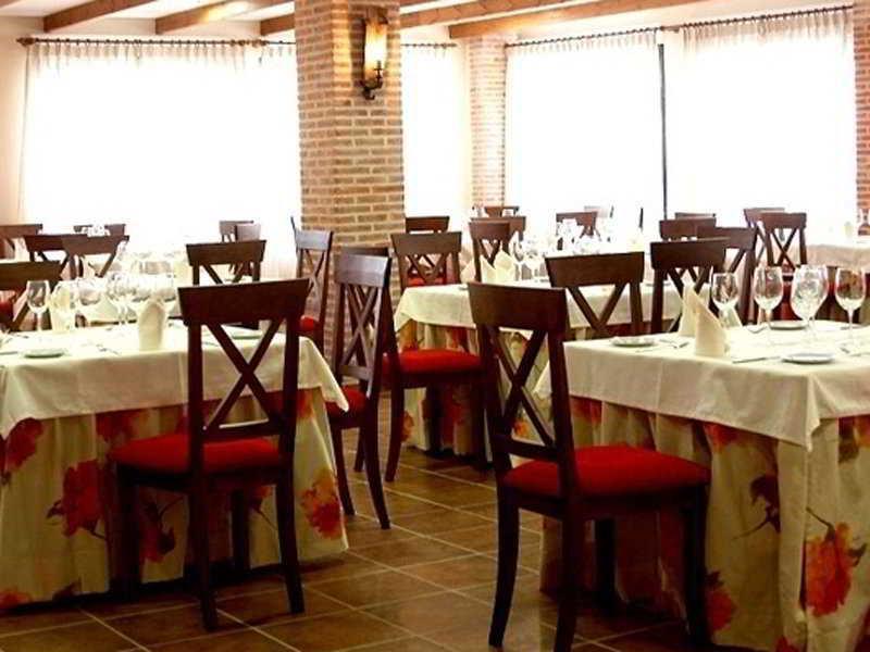 Palacio De Monfarracinos Benavente Restoran gambar